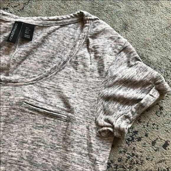 Cynthia Rowley Tee T-Shirt Heathered Grey Chest Pocket Women's Large L Cuffed - Picture 4 of 10